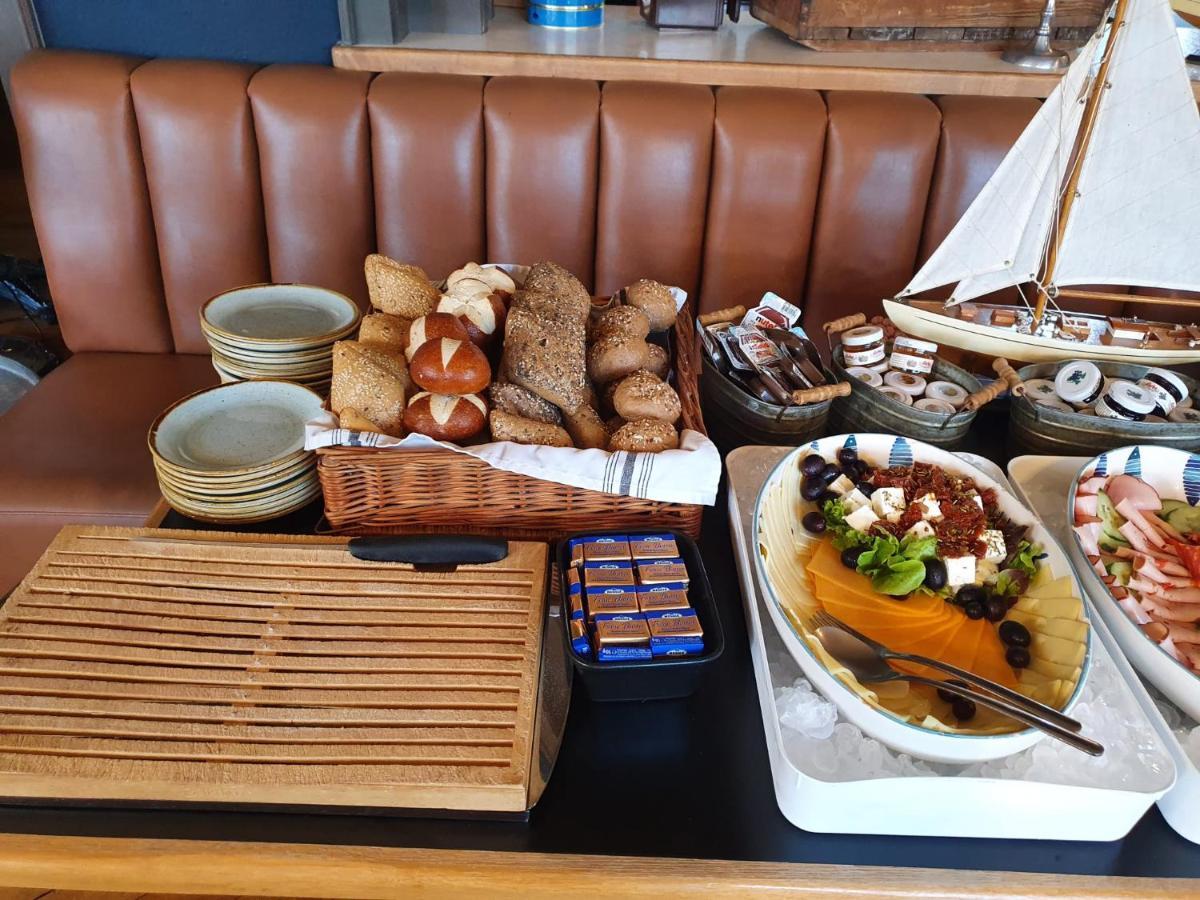 Kehl Hafen 17 Hotel Kueche Bar מראה חיצוני תמונה