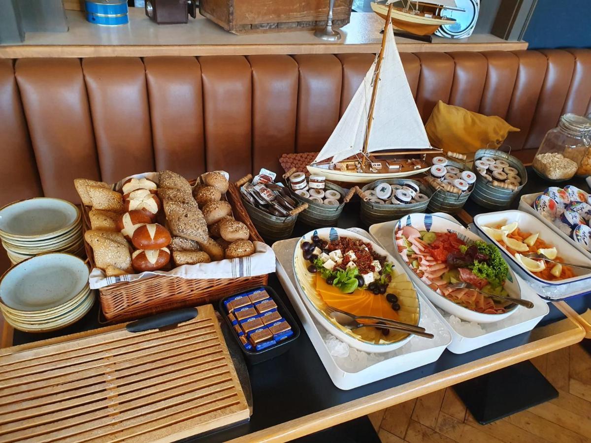 Kehl Hafen 17 Hotel Kueche Bar מראה חיצוני תמונה