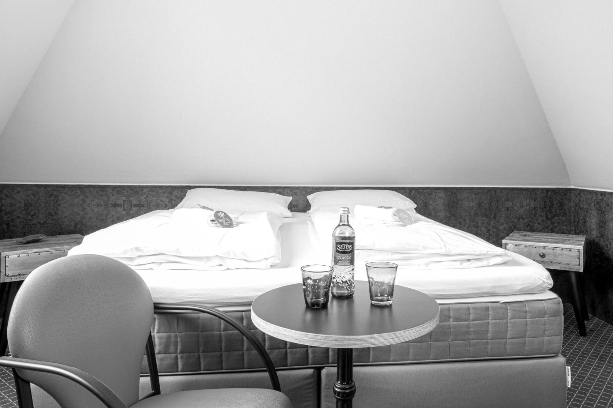 Kehl Hafen 17 Hotel Kueche Bar מראה חיצוני תמונה
